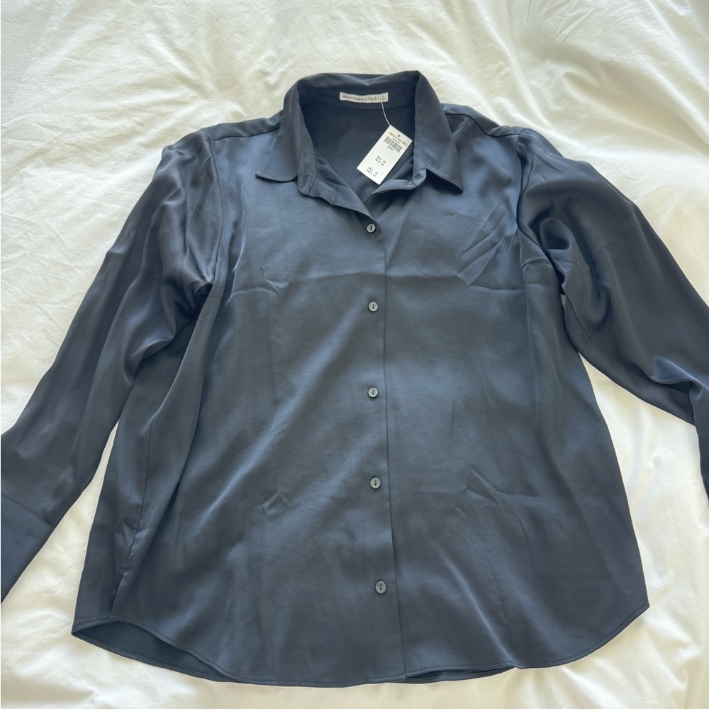 Abercrombie & Fitch Charcoal Gray Button-Down Shirt